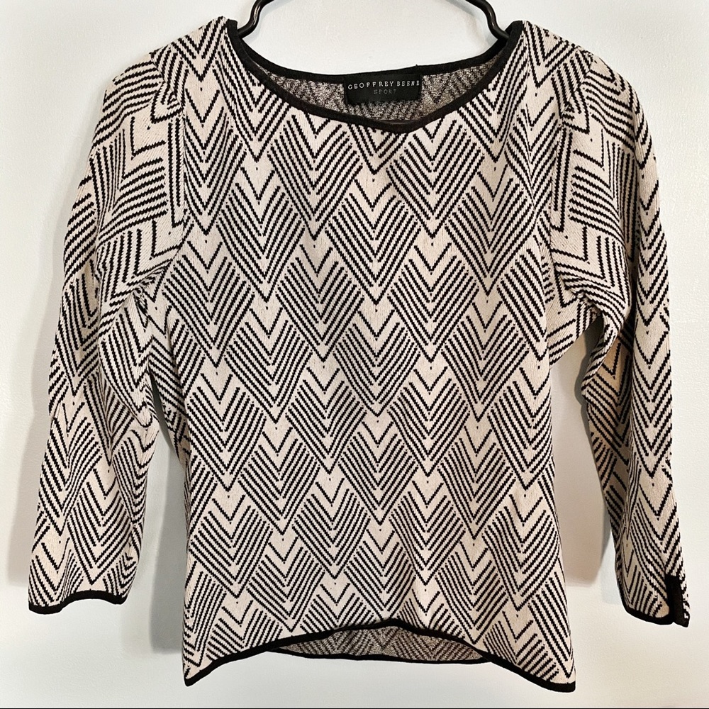 Geoffrey Beene Tan and Black Sweater